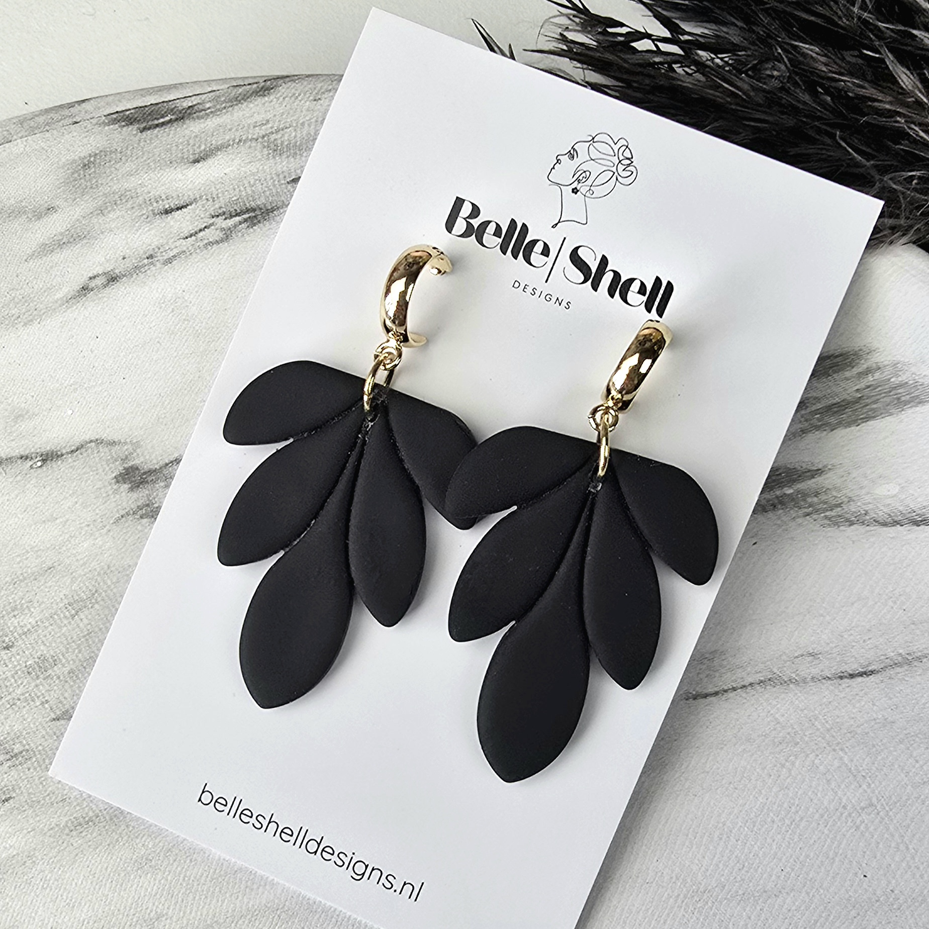 Handgemaakte unieke oorbellen Jolien Zwart 1 Oorbellen 'Jolien Zwart'