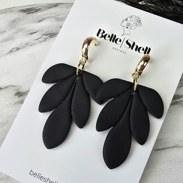 Handgemaakte unieke oorbellen Jolien Zwart 2 Oorbellen 'Jolien Zwart'