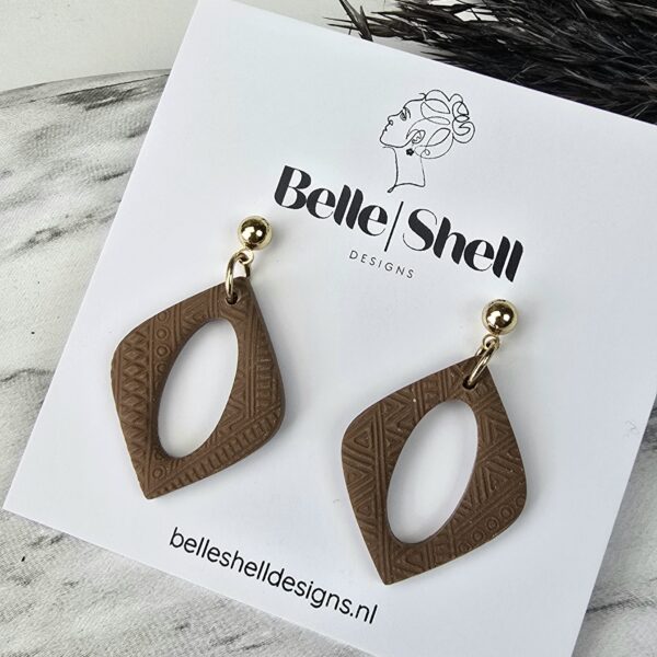 Handgemaakte unieke oorbellen Mona Bruin textured2 Oorbellen 'Mona Bruin Textured'