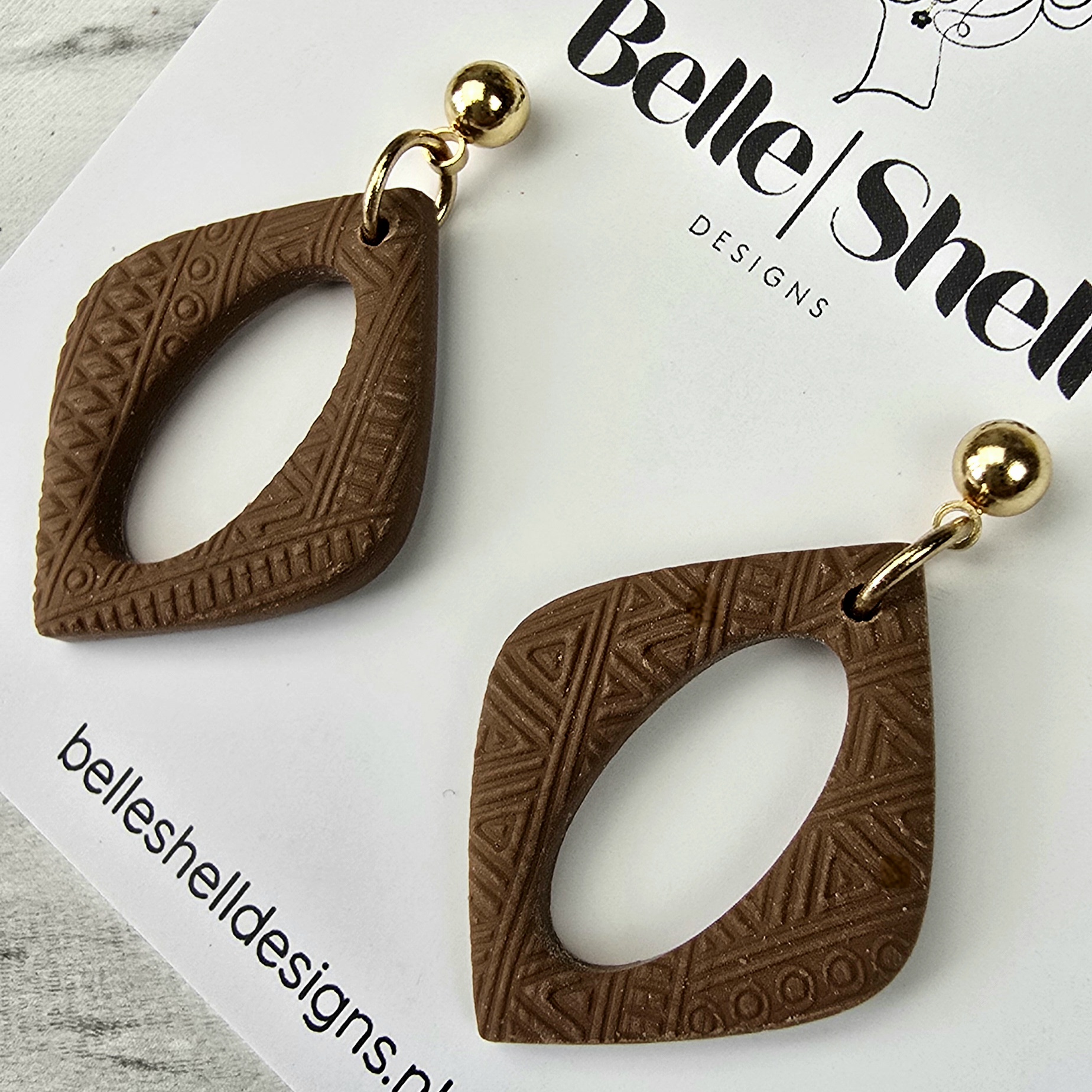 Oorbellen 'Mona Bruin Textured'