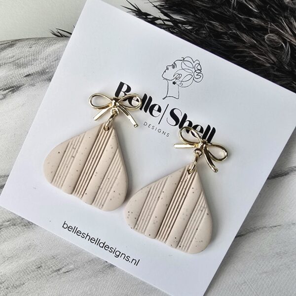 Handgemaakte unieke oorbellen Tori Natural 1 Oorbellen "Tori Natural'