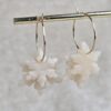 Oorbellen 'Ivory Snowflake'