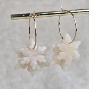 Oorbellen 'Ivory Snowflake'