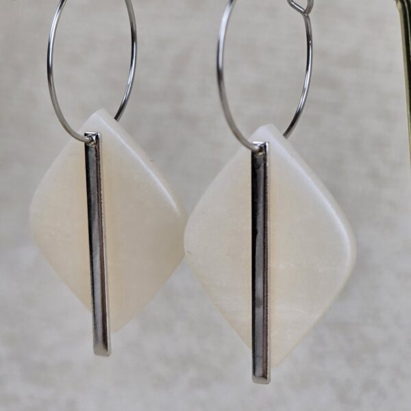 20251215_103352 Oorbellen 'Ivory Pearl'