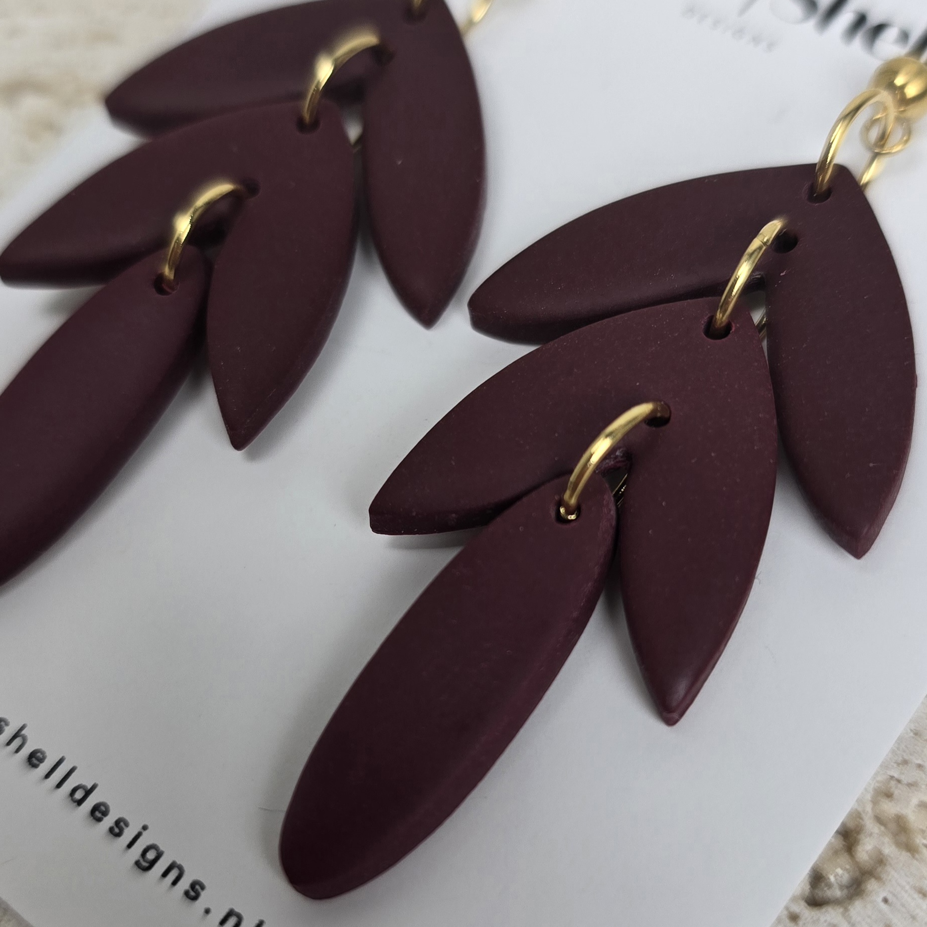 20260115_151908 Oorbellen 'Kelly Bordeauxrood'