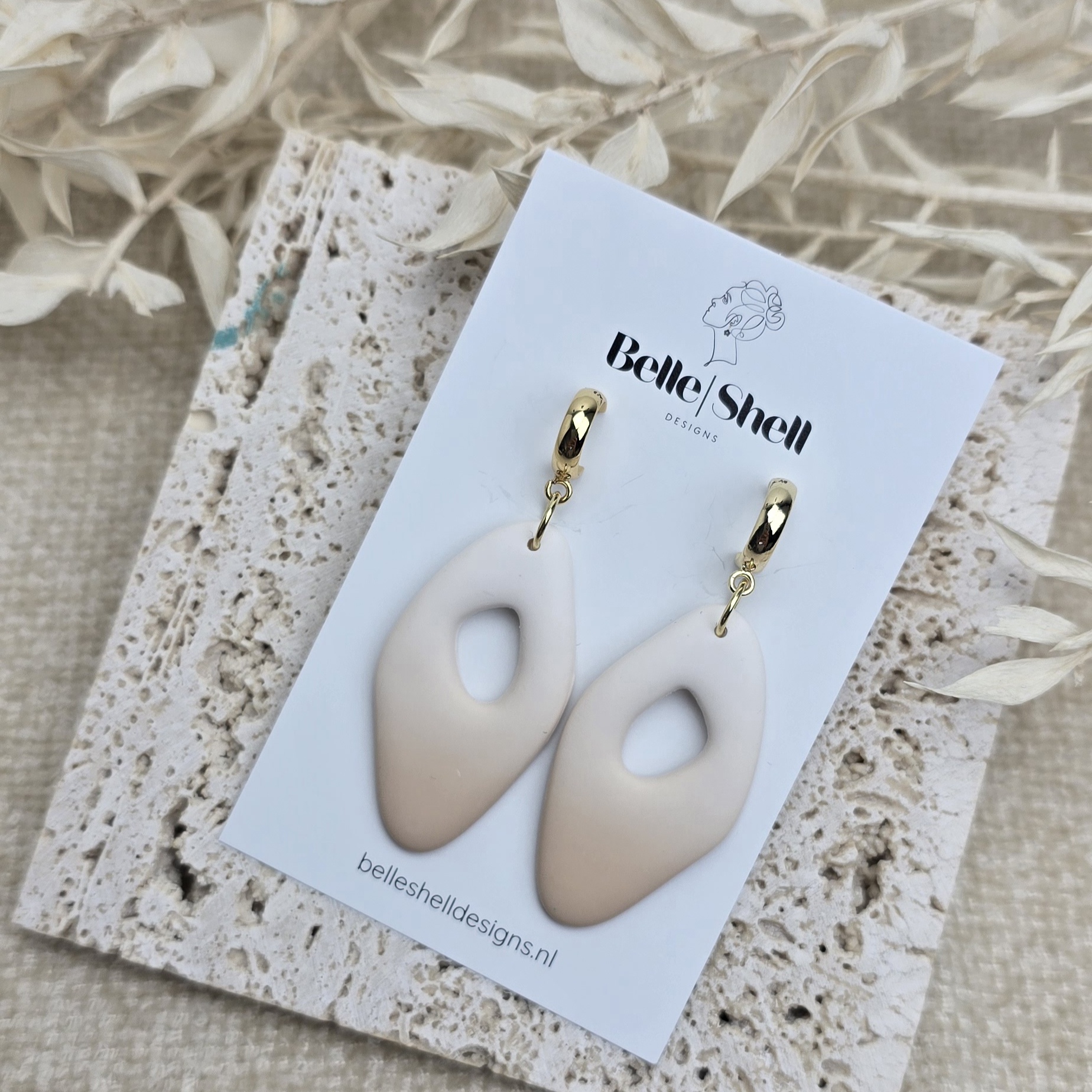 Oorbellen 'Coco Beige'