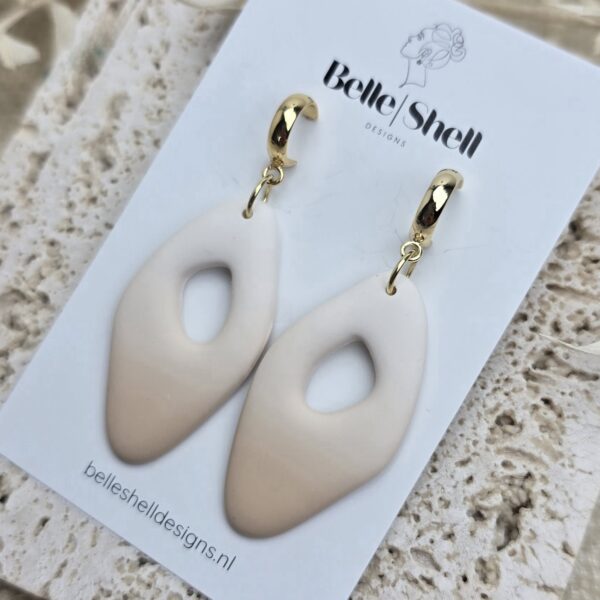 Oorbellen 'Coco Beige'