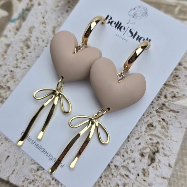 Oorbellen 'Heart Balloon Beige'
