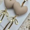 Oorbellen 'Heart Balloon Beige'